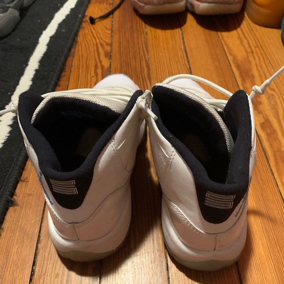 Jordan 11 size 3.5y - Picture 2 of 5
